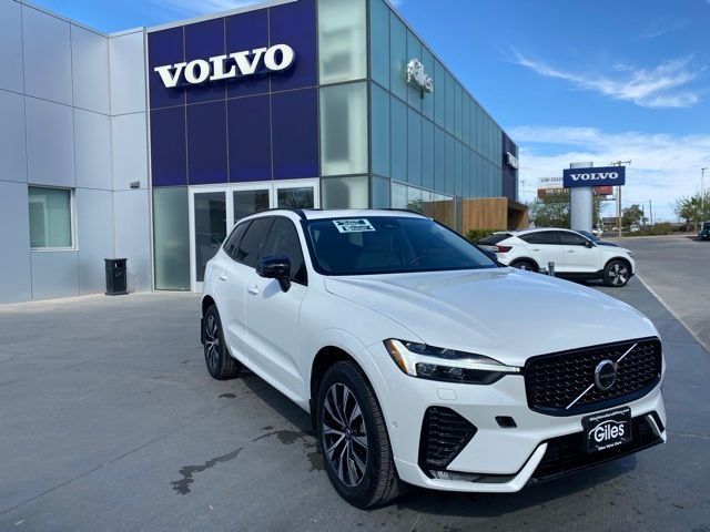 2024 Volvo XC60 Plus Dark Theme