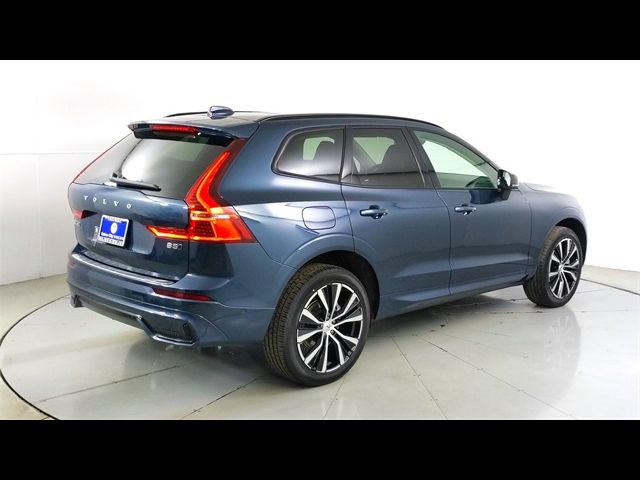 2024 Volvo XC60 Plus Dark Theme