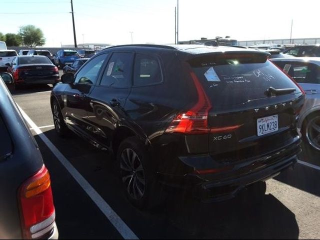 2024 Volvo XC60 Plus Dark Theme