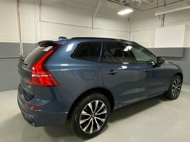 2024 Volvo XC60 Plus Dark Theme