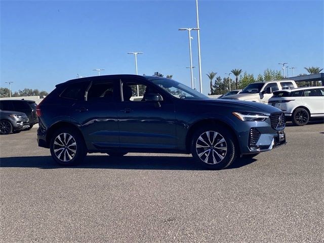 2024 Volvo XC60 Plus Dark Theme