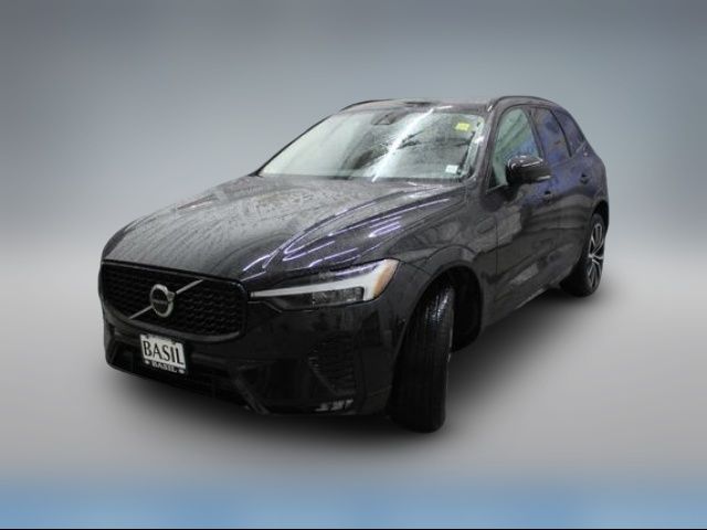 2024 Volvo XC60 Plus Dark Theme