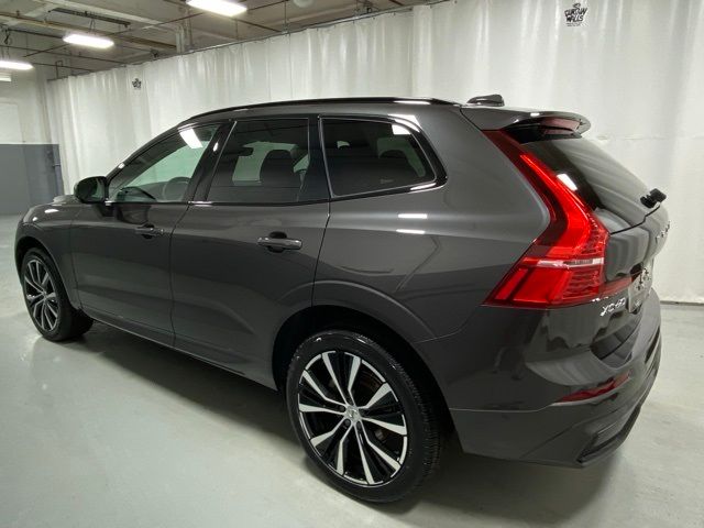 2024 Volvo XC60 Plus Dark Theme