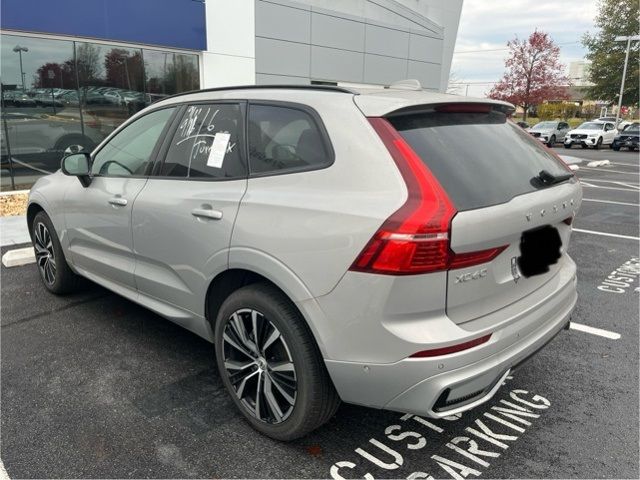 2024 Volvo XC60 Plus Dark Theme