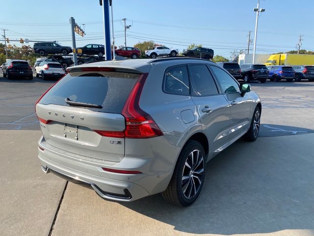 2024 Volvo XC60 Plus Dark Theme