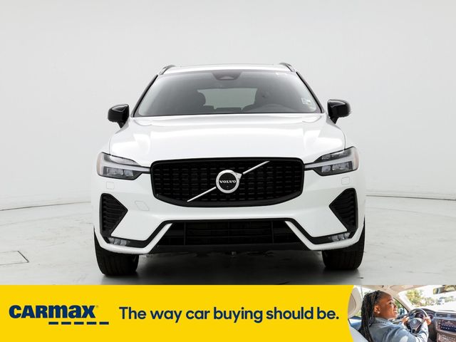 2024 Volvo XC60 Plus Dark Theme