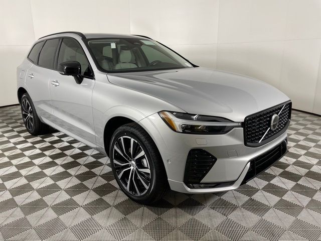 2024 Volvo XC60 Plus Dark Theme