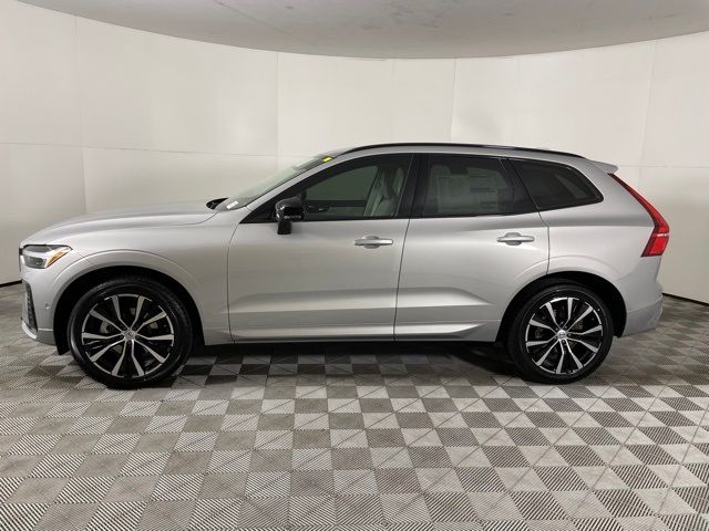 2024 Volvo XC60 Plus Dark Theme