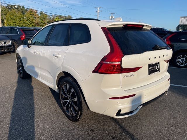 2024 Volvo XC60 Plus Dark Theme