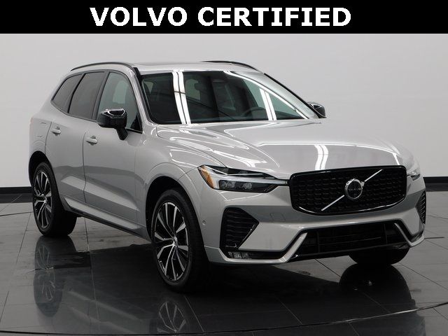 2024 Volvo XC60 Plus Dark Theme