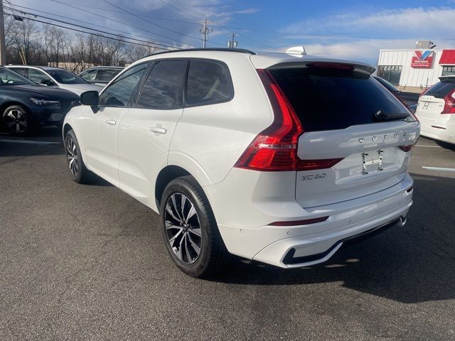 2024 Volvo XC60 Plus Dark Theme