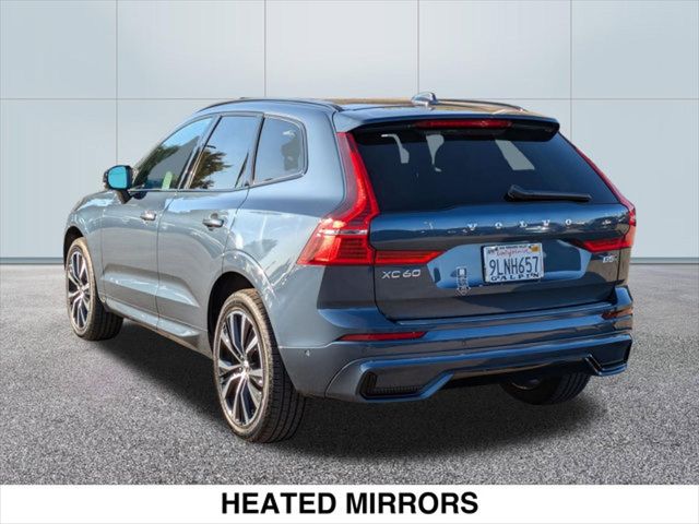 2024 Volvo XC60 Plus Dark Theme