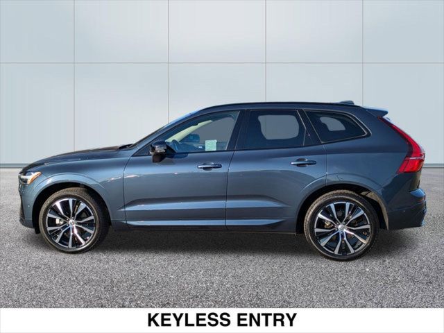 2024 Volvo XC60 Plus Dark Theme