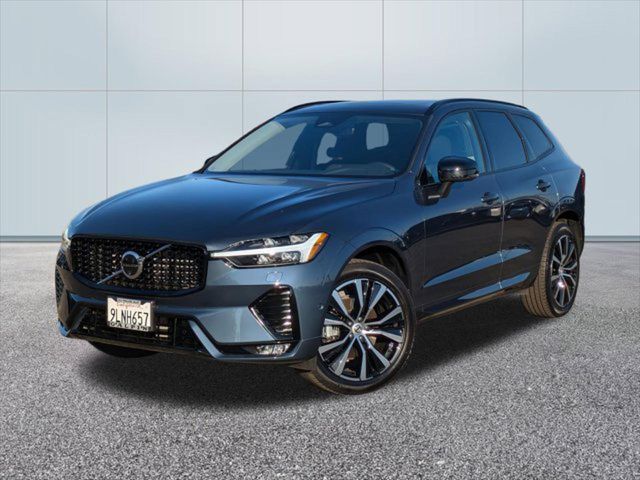 2024 Volvo XC60 Plus Dark Theme