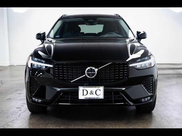 2024 Volvo XC60 Plus Dark Theme