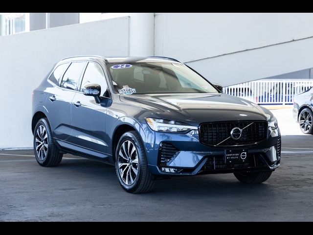 2024 Volvo XC60 Plus Dark Theme