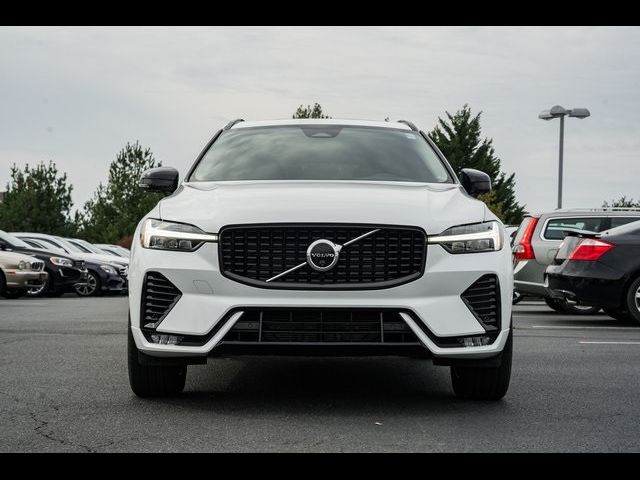 2024 Volvo XC60 Plus Dark Theme