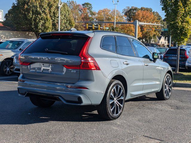 2024 Volvo XC60 Plus Dark Theme