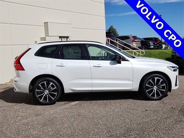 2024 Volvo XC60 Plus Dark Theme