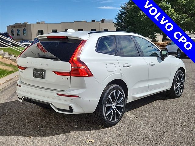 2024 Volvo XC60 Plus Dark Theme