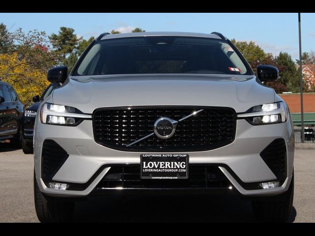 2024 Volvo XC60 Plus Dark Theme