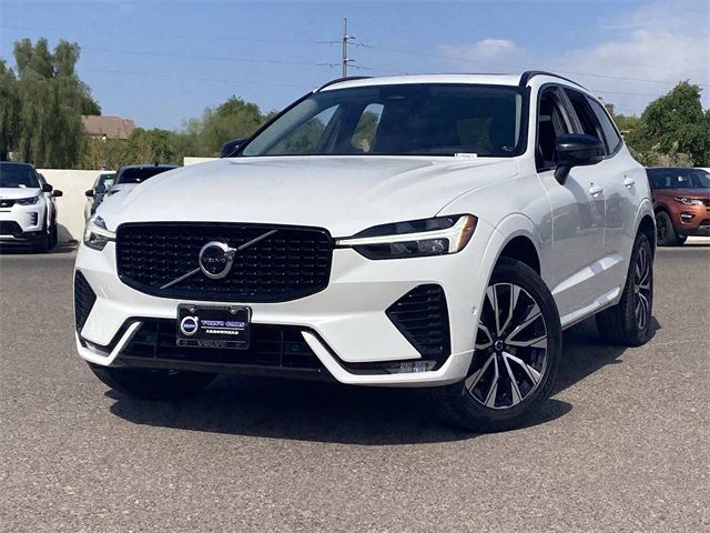 2024 Volvo XC60 Plus Dark Theme