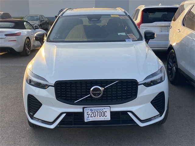 2024 Volvo XC60 Plus Dark Theme