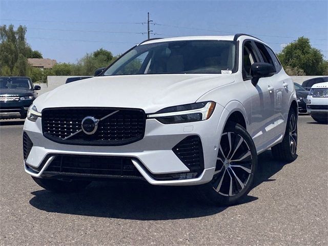 2024 Volvo XC60 Plus Dark Theme