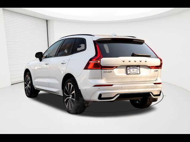 2024 Volvo XC60 Plus Dark Theme