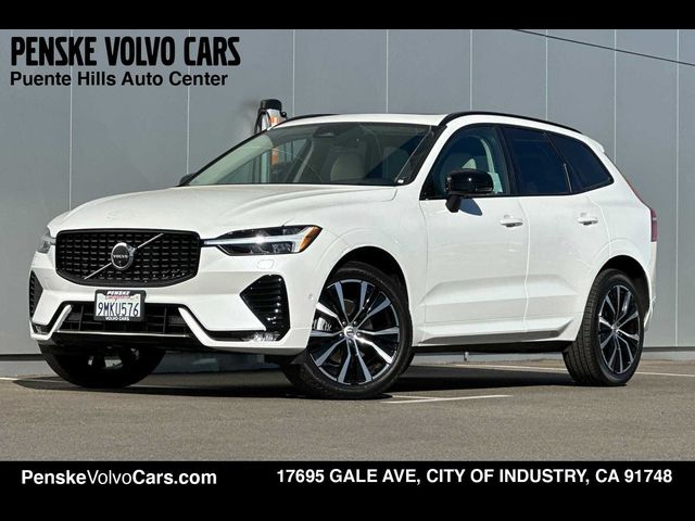 2024 Volvo XC60 Plus Dark Theme