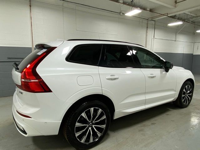 2024 Volvo XC60 Plus Dark Theme