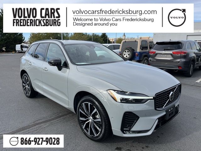 2024 Volvo XC60 Plus Dark Theme