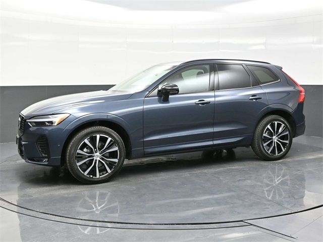 2024 Volvo XC60 Plus Dark Theme