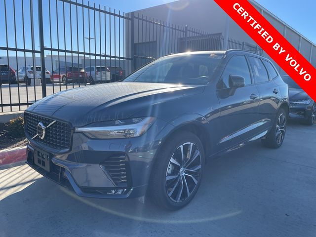 2024 Volvo XC60 Plus Dark Theme