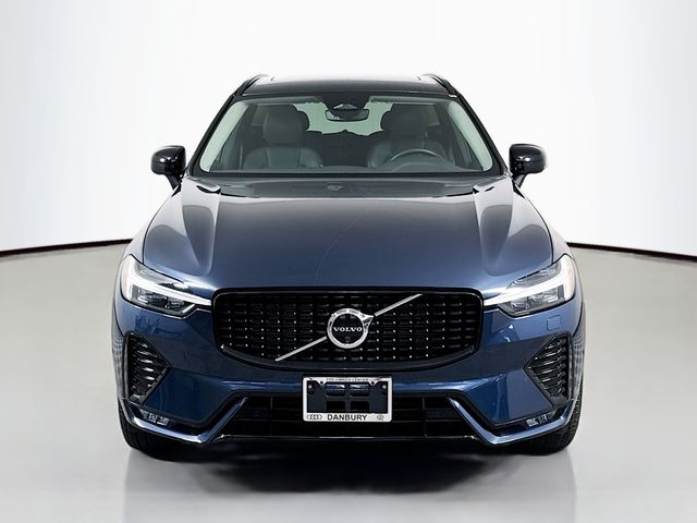 2024 Volvo XC60 Plus Dark Theme