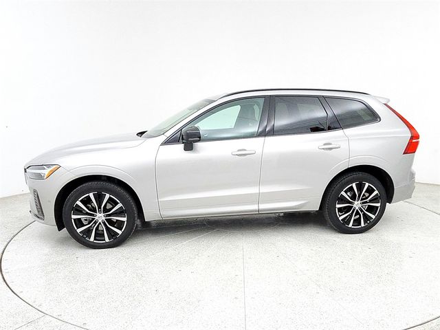 2024 Volvo XC60 Plus Dark Theme