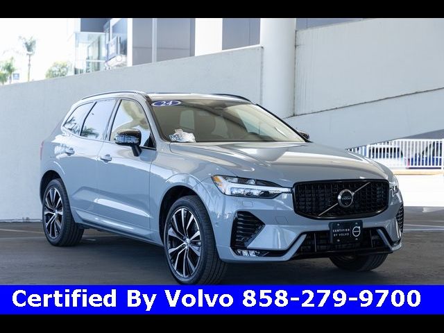 2024 Volvo XC60 Plus Dark Theme