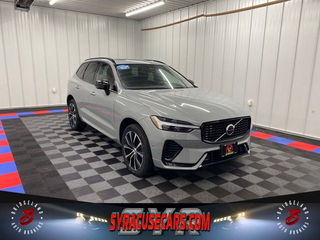 2024 Volvo XC60 Plus Dark Theme