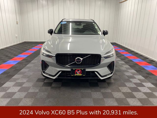 2024 Volvo XC60 Plus Dark Theme