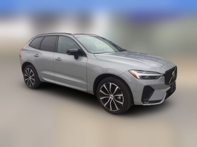 2024 Volvo XC60 Plus Dark Theme