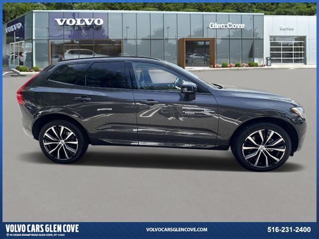 2024 Volvo XC60 Plus Dark Theme