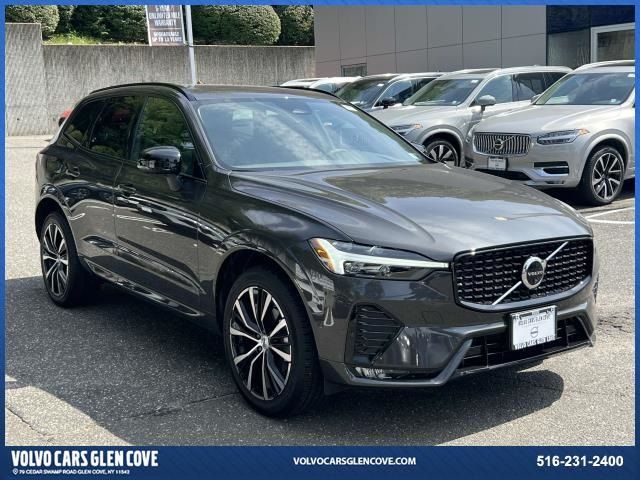 2024 Volvo XC60 Plus Dark Theme