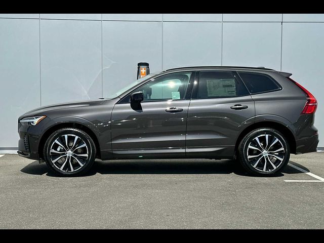 2024 Volvo XC60 Plus Dark Theme