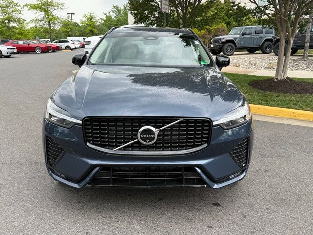 2024 Volvo XC60 Plus Dark Theme