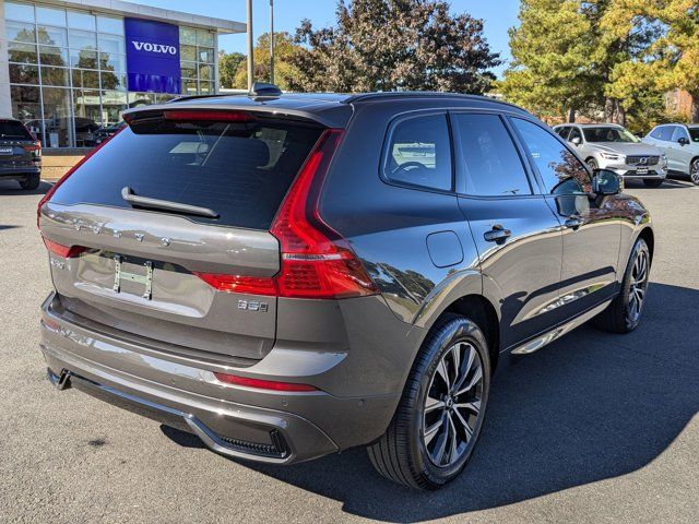 2024 Volvo XC60 Plus Dark Theme