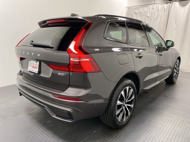 2024 Volvo XC60 Plus Dark Theme