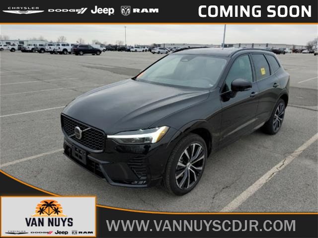 2024 Volvo XC60 Plus Dark Theme