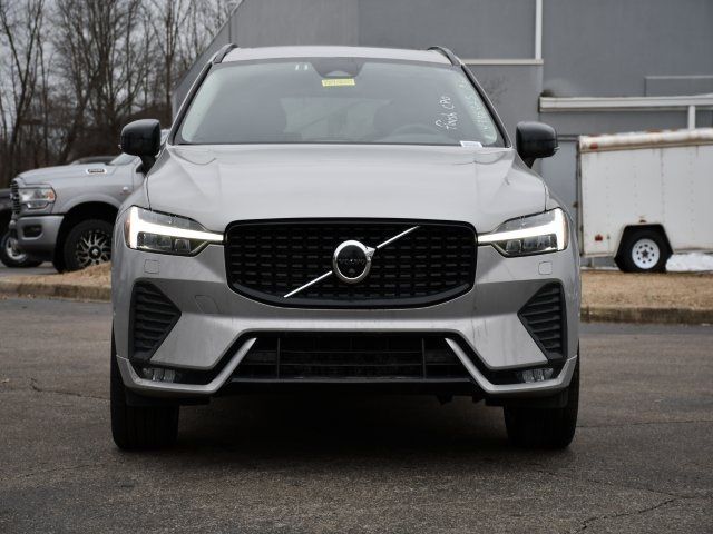 2024 Volvo XC60 Plus Dark Theme