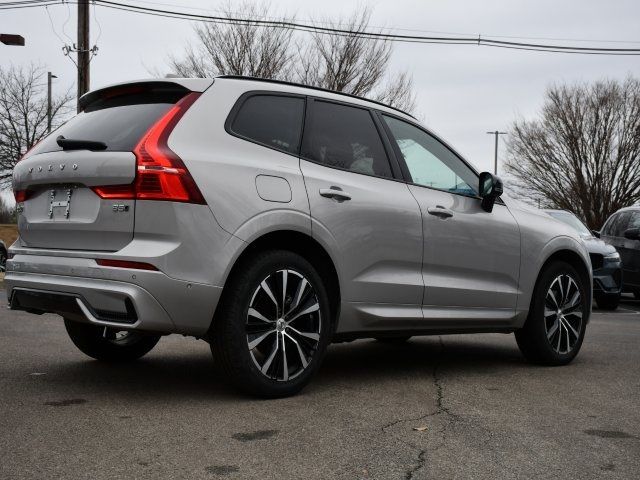 2024 Volvo XC60 Plus Dark Theme