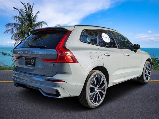 2024 Volvo XC60 Plus Dark Theme